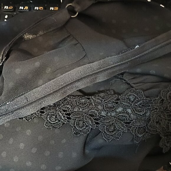 EUC~ Apt 9 Black Sheer Lined White Polka Dots Lightweight Sleeveless Top Size 14 - Picture 8 of 10